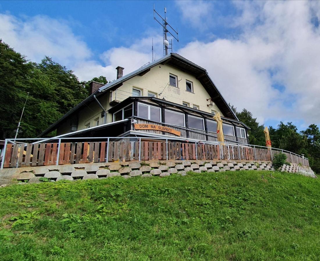 Dom Na Slivnici Bed and Breakfast Cerknica Exteriör bild